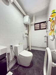 Blk 942 Tampines Avenue 5 (Tampines), HDB Executive #566449851